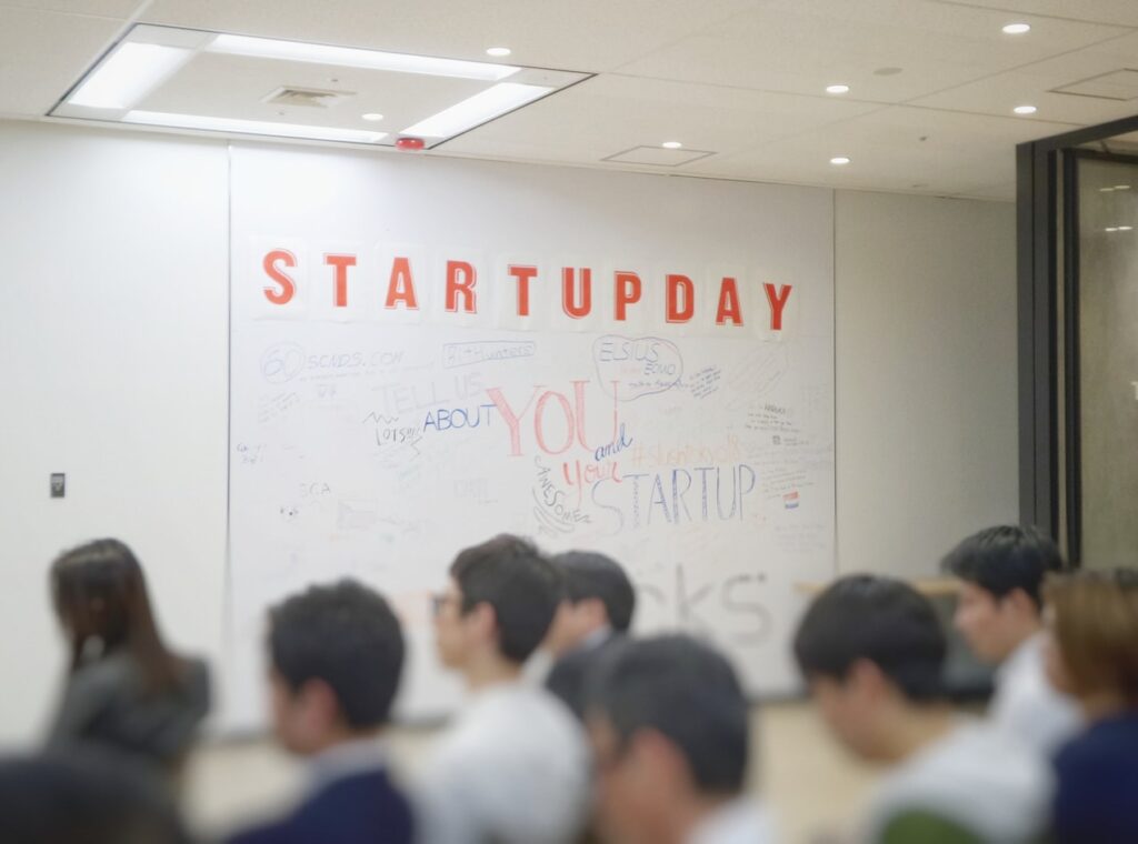 Publikum til et startup-arrangement
